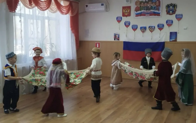 Год единства народов России - МБДОУ детский сад № 17 Колобок