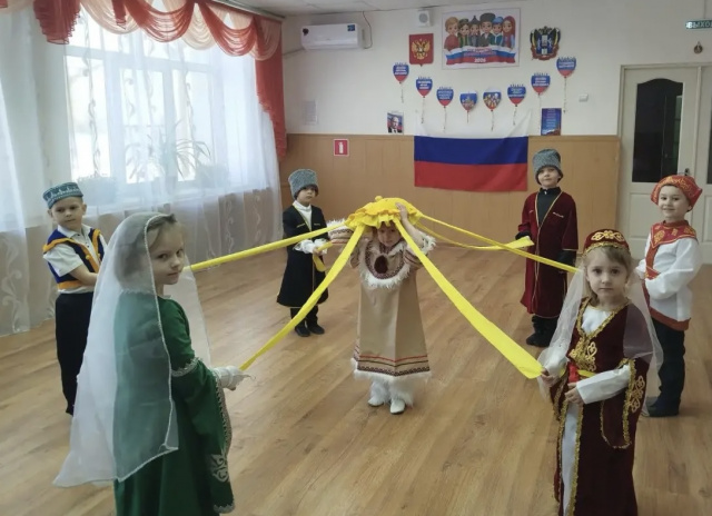 Год единства народов России - МБДОУ детский сад № 17 Колобок