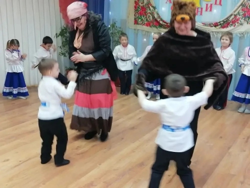 Масленица - МБДОУ детский сад № 17 Колобок