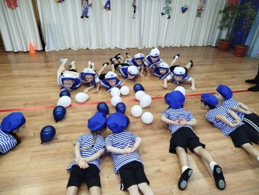 День защитника Отечества - МБДОУ детский сад № 17 Колобок