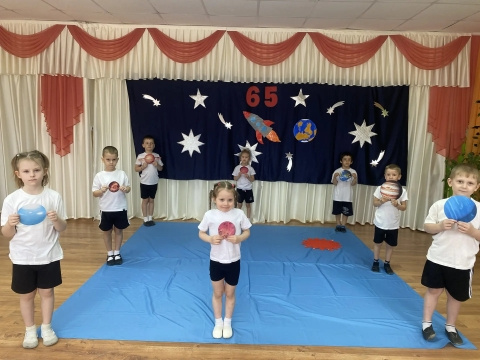 День космонавтики - МБДОУ детский сад № 17 Колобок